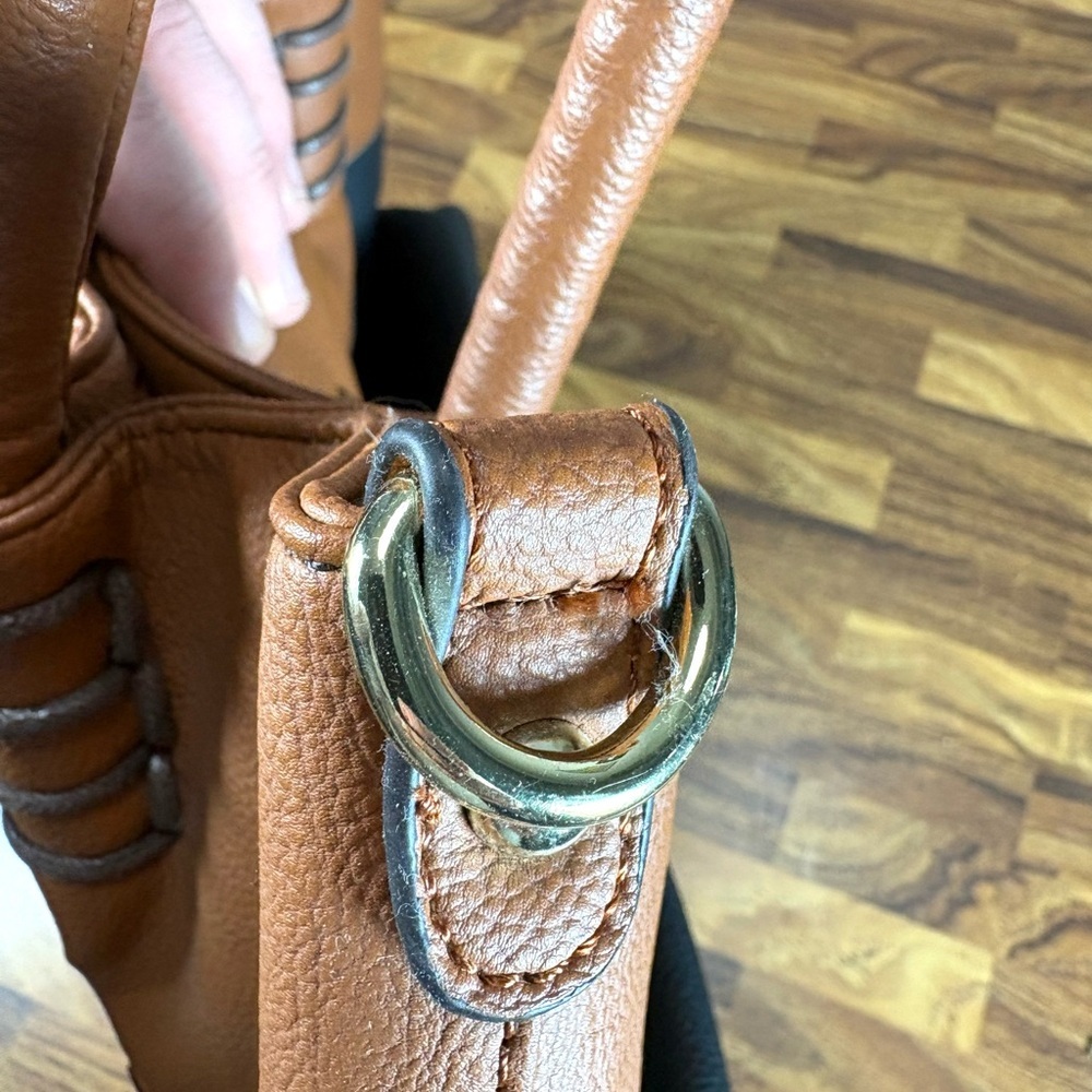 Black Rivet Tan & Navy Two-Tone Large Shoulder Tote Bag - Picture 4 of 7